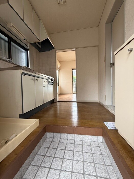 物件内観写真6　(玄関)