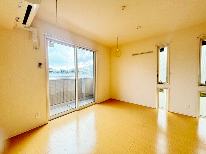 物件内観写真11　(居室)