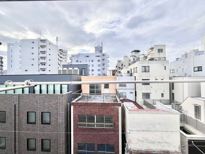 物件内観写真16　(室内からの展望)