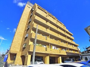 スト－ンフィ－ルドＮＯ３外観写真