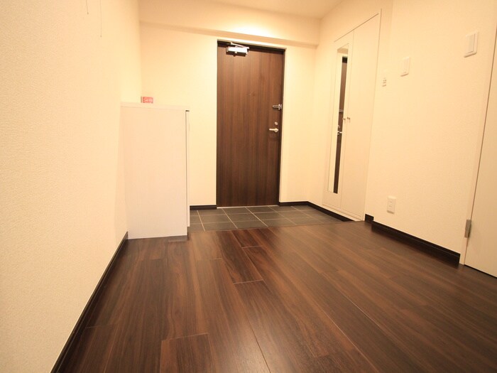 物件内観写真17　(廊下)