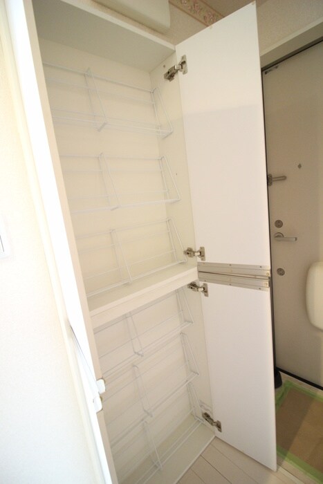 物件内観写真12　(靴箱)