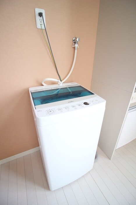 物件内観写真13　(洗濯機置場)