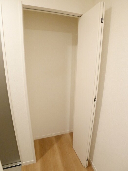 物件内観写真13　(収納)