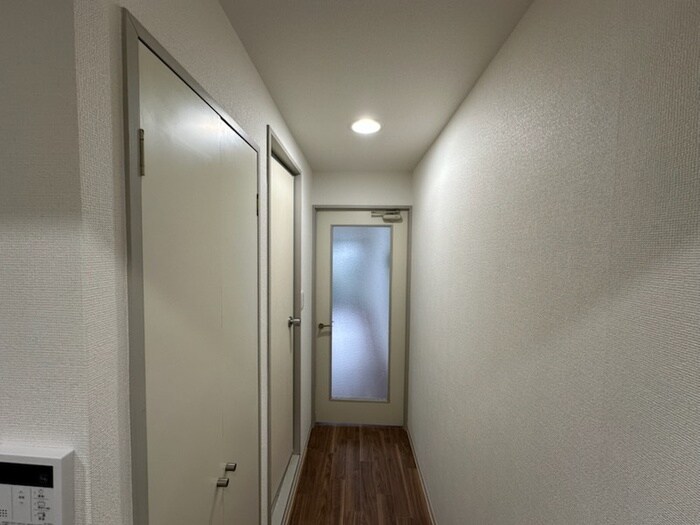 物件内観写真10　(廊下)