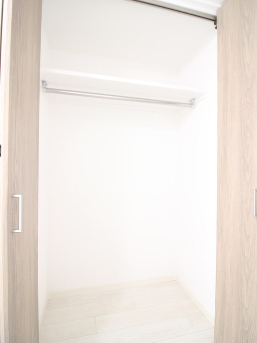 物件内観写真16　(収納)