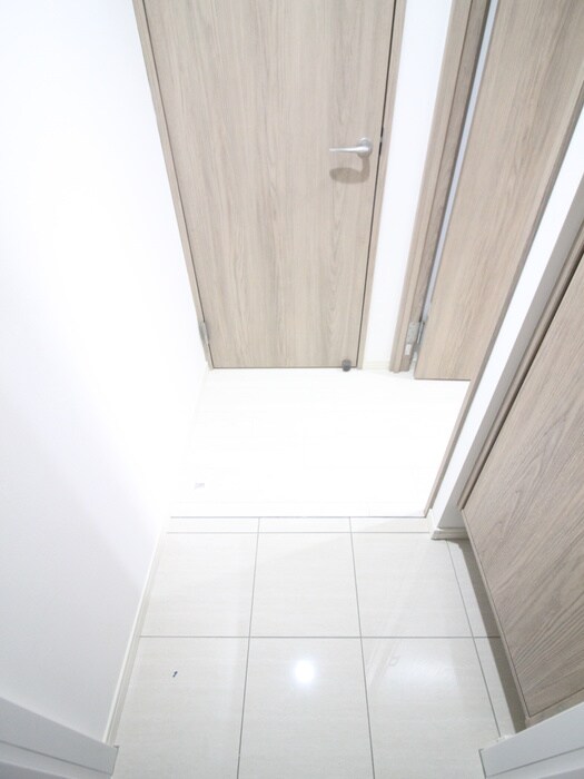 物件内観写真17　(玄関)