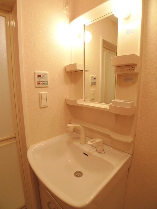 物件内観写真9　(洗面)