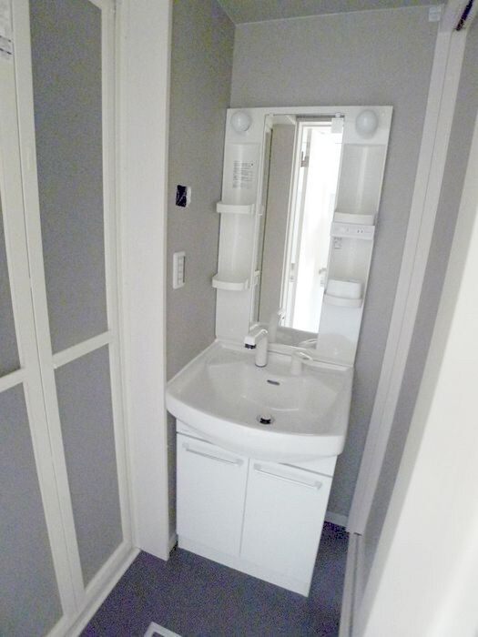 物件内観写真13　(洗面)