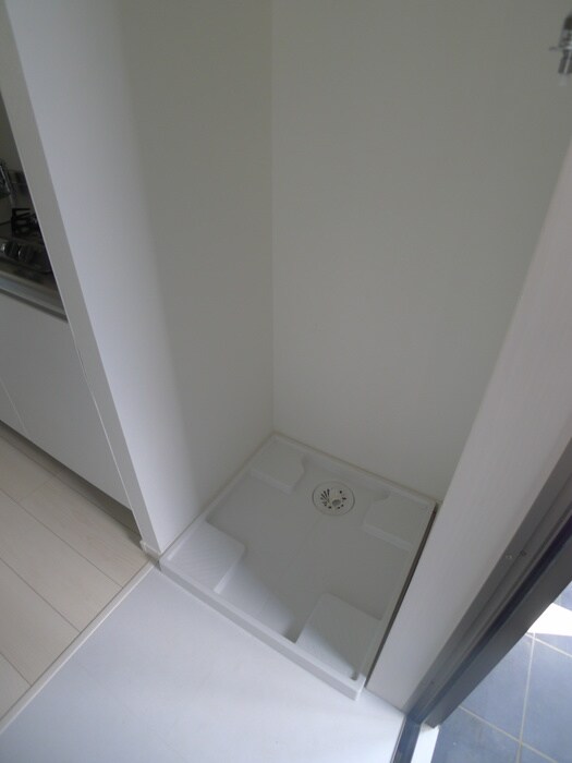 物件内観写真15　(洗濯機置場)