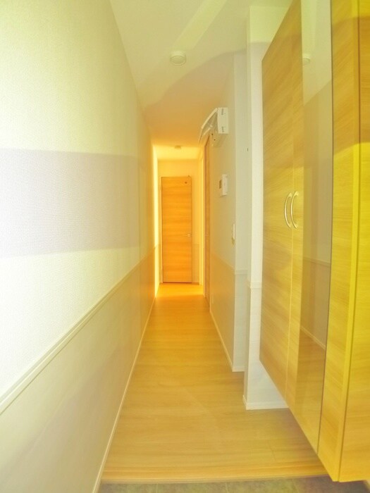 物件内観写真20　(廊下)