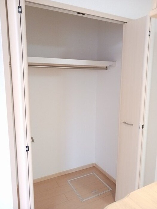 物件内観写真10　(収納)