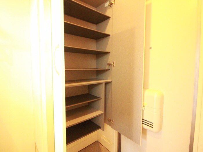 物件内観写真15　(靴箱)