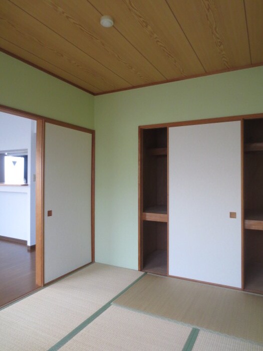 物件内観写真10　(居室)