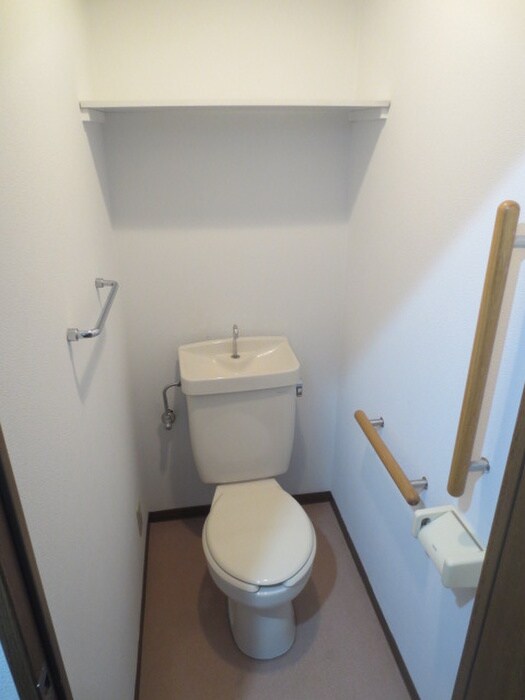 物件内観写真14　(トイレ)