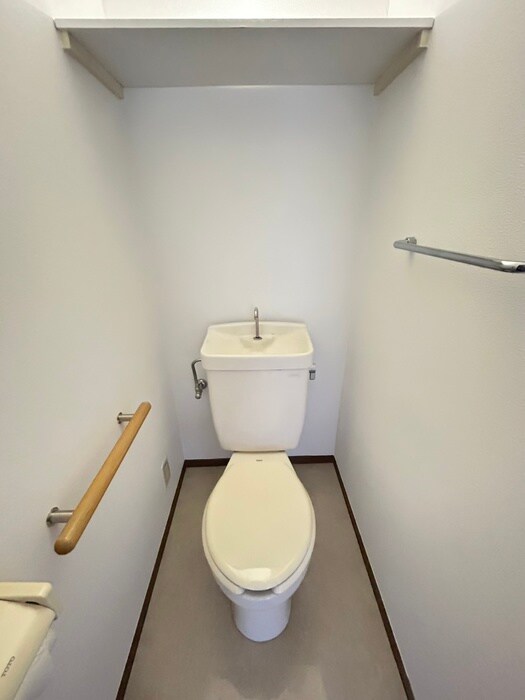 物件内観写真17　(トイレ)