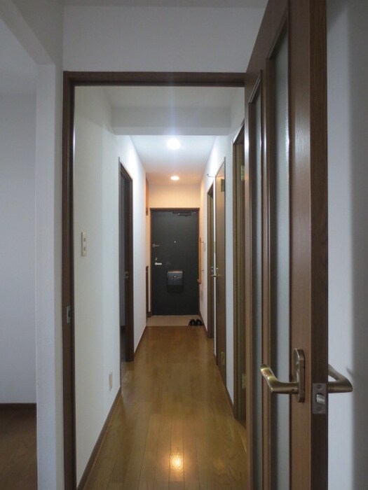 物件内観写真22　(廊下)