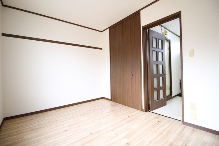 物件内観写真8　(居室)