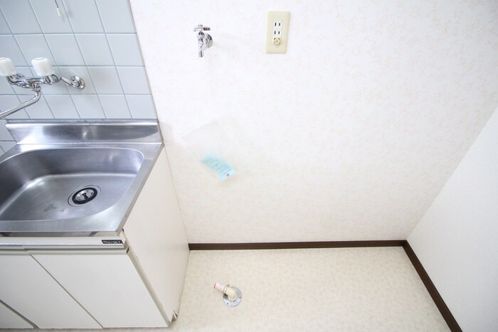 物件内観写真15　(洗濯機置場)