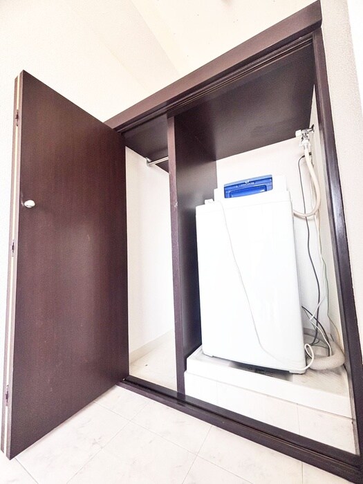 物件内観写真10　(洗濯機置場)