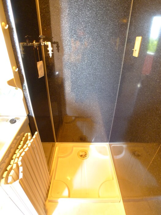 物件内観写真15　(洗濯機置場)