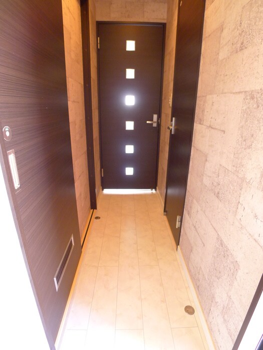 物件内観写真19　(廊下)