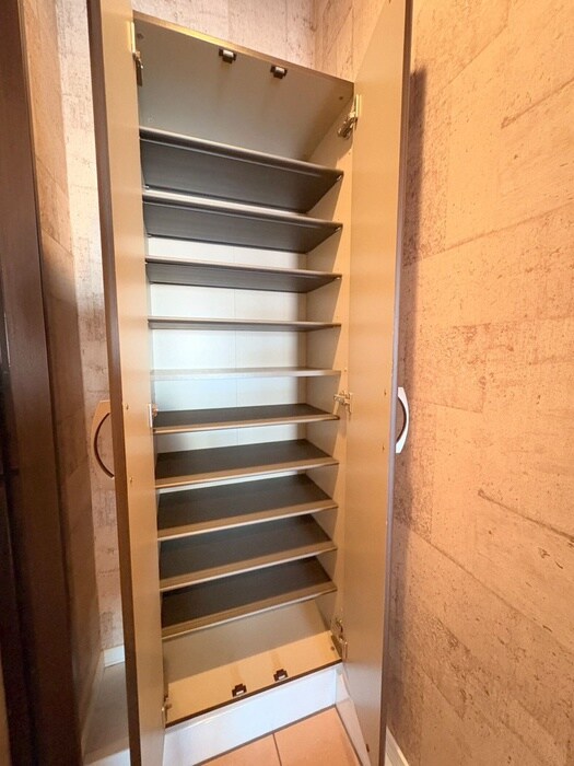 物件内観写真20　(靴箱)