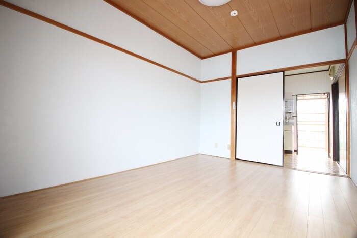 物件内観写真5　(居室)