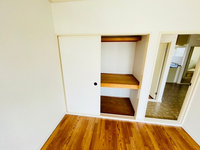 物件内観写真12　(収納)
