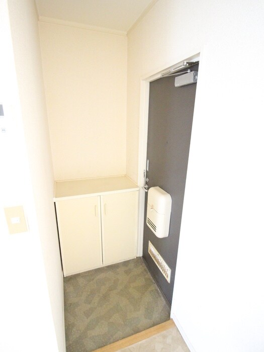 物件内観写真15　(玄関)