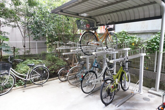 物件外観写真6　(駐輪場)