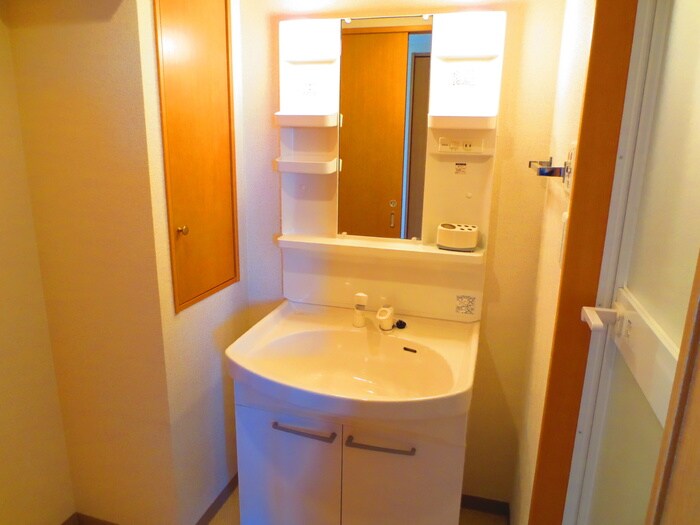 物件内観写真10　(洗面)