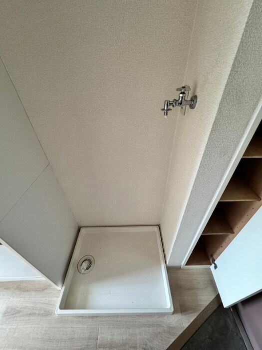 物件内観写真12　(洗濯機置場)