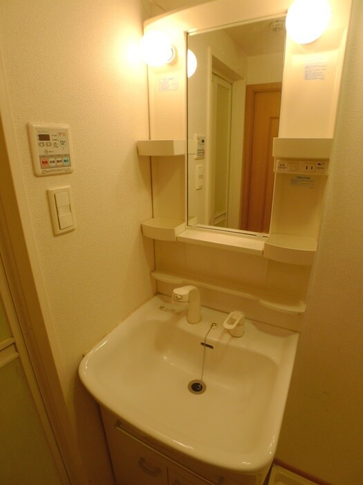 物件内観写真10　(洗面)