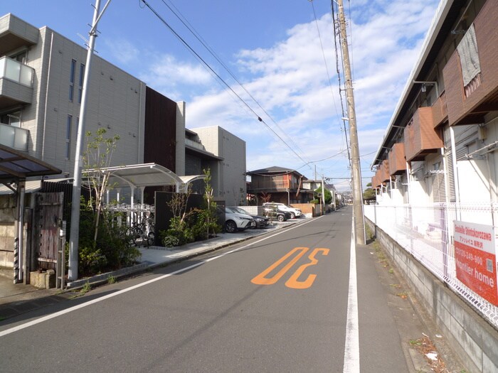 物件外観写真6　(周辺環境)