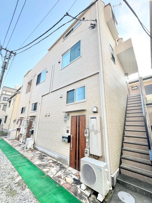 物件外観写真2　(外観写真)