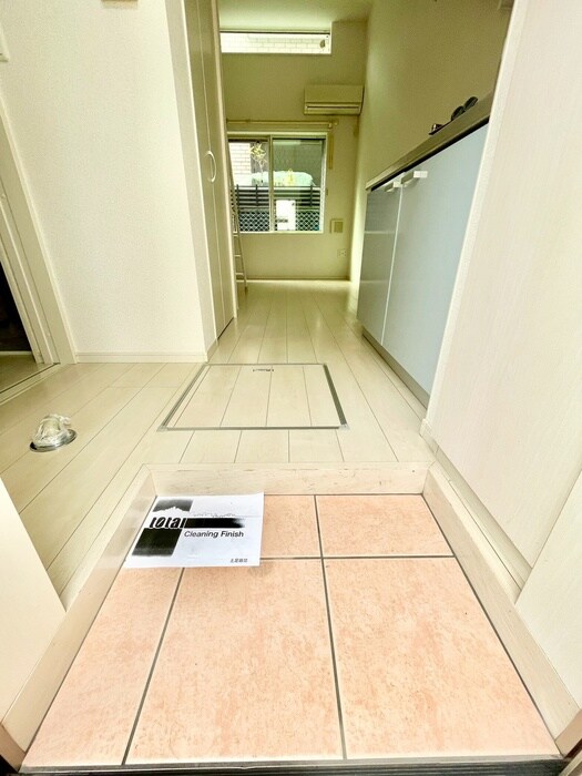 物件内観写真19　(玄関)