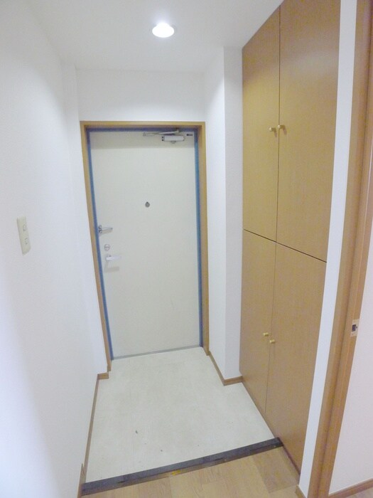 物件内観写真19　(玄関)