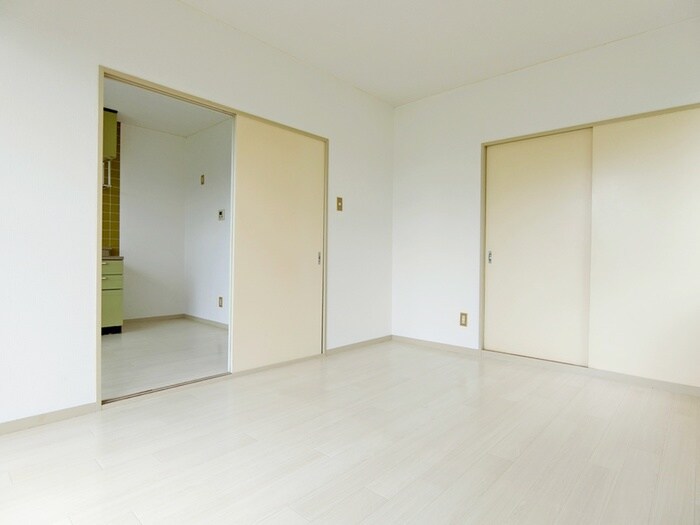 物件内観写真9　(居室)