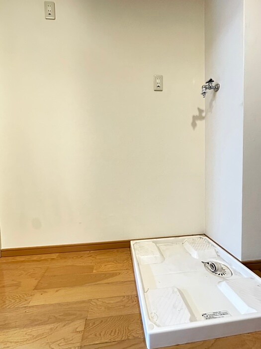 物件内観写真17　(洗濯機置場)