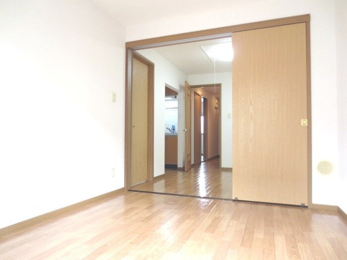 物件内観写真6　(居室)