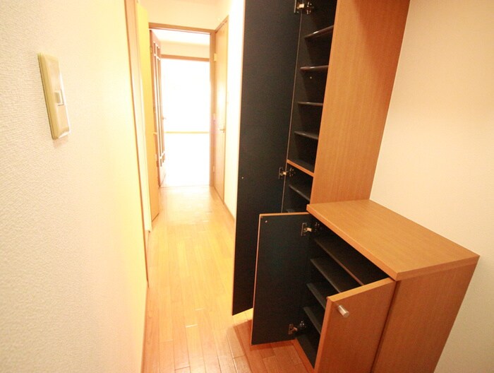 物件内観写真16　(靴箱)