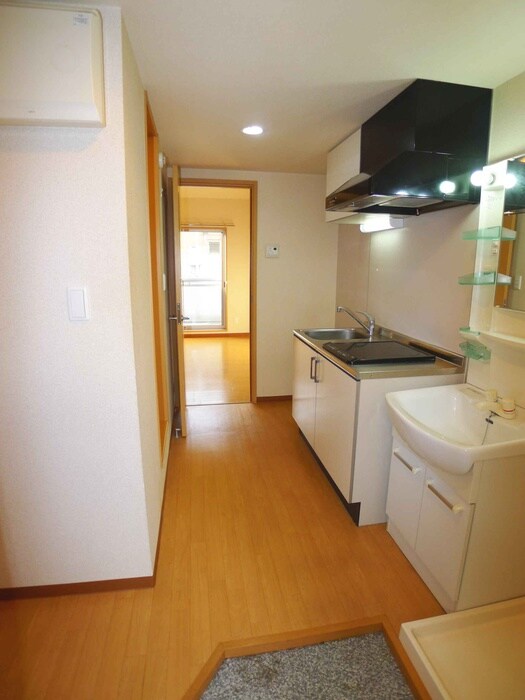 物件内観写真15　(玄関)