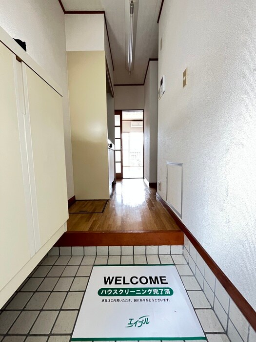 物件内観写真18　(玄関)