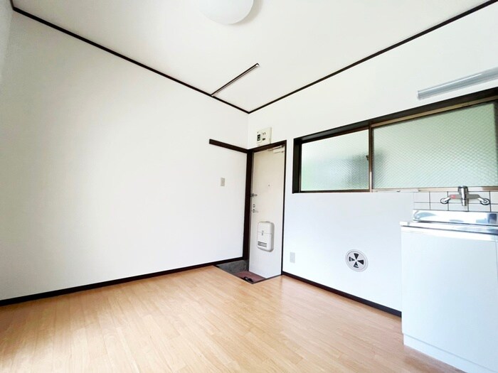 物件内観写真9　(居室)