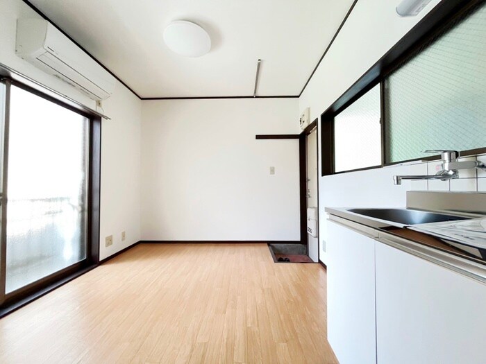 物件内観写真10　(居室)