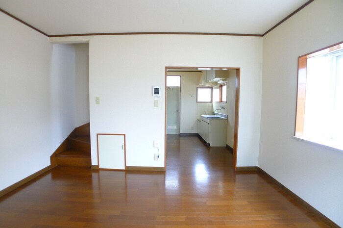 物件内観写真2　(居室)