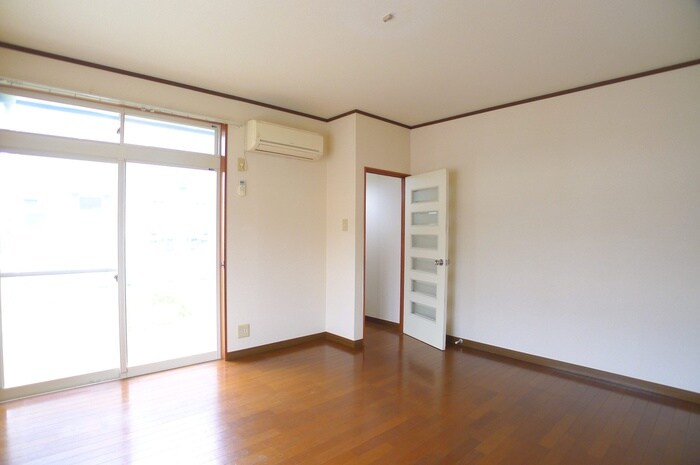 物件内観写真4　(ベランダ・バルコニー)