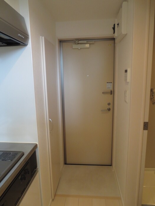 物件内観写真12　(玄関)