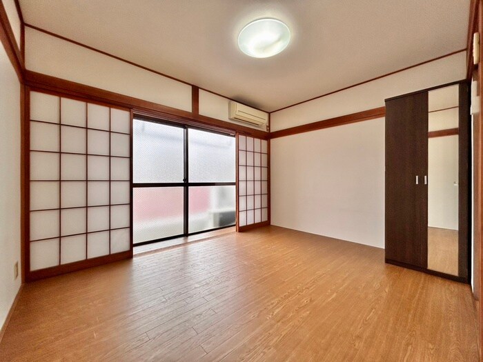 物件内観写真8　(居室)